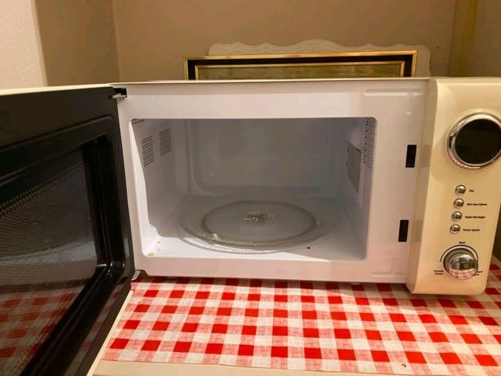 Vestel Krem Retro Mikrodalga Fırın - Çok Az Kullanılmış - 4