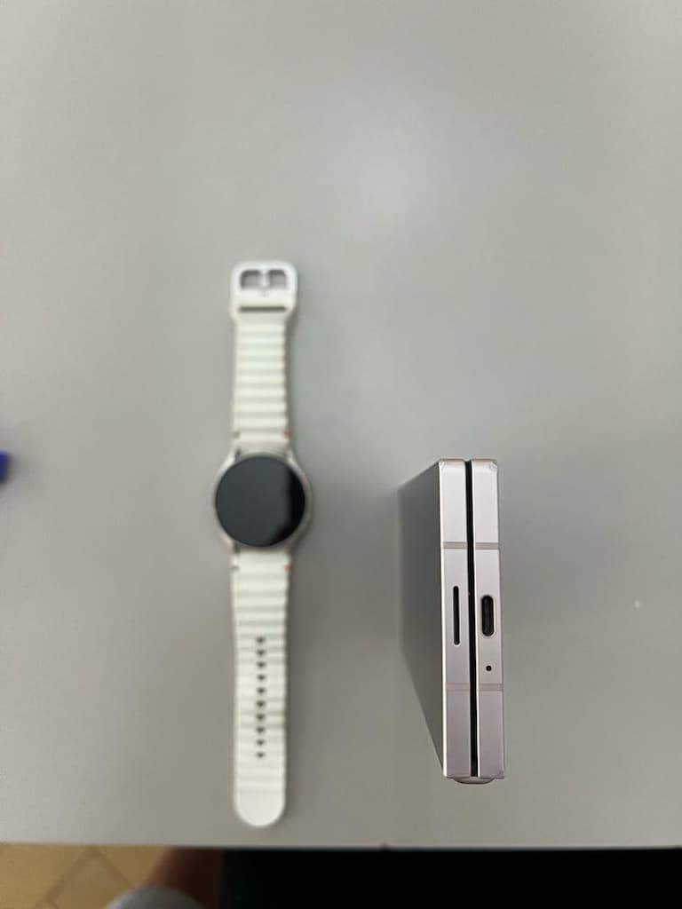 Samsung galaxy z flod 6 512 GB ve Watch 6 - 7
