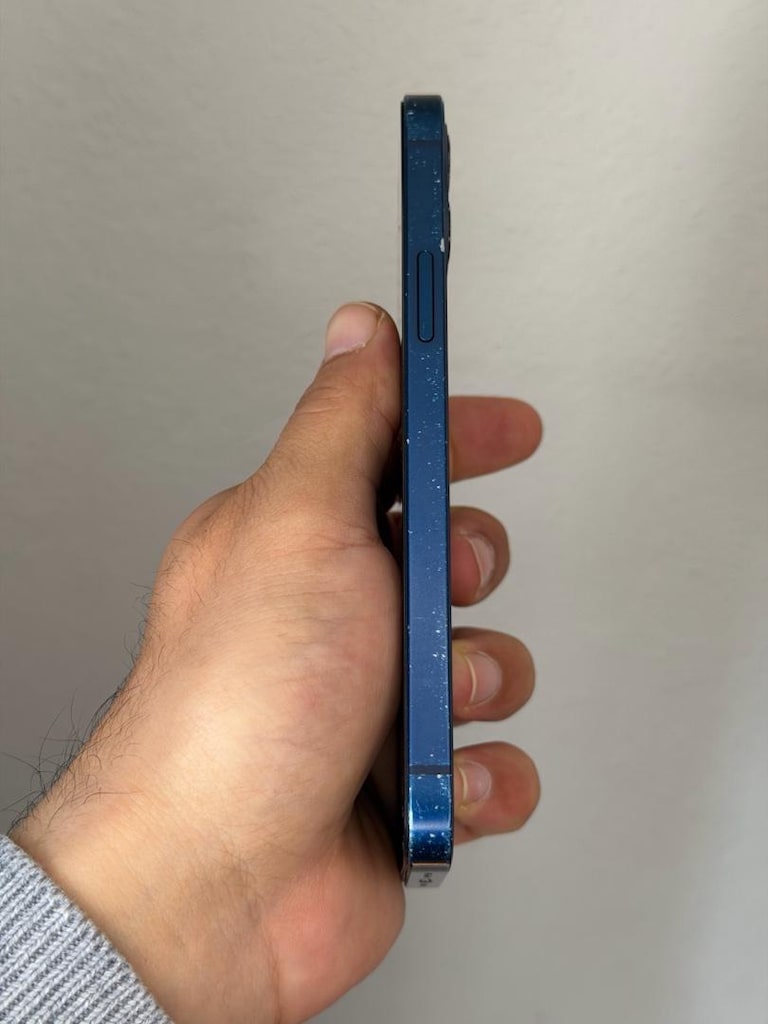 IPHONE 12 YILI KURTARIYOR (YD) - 3