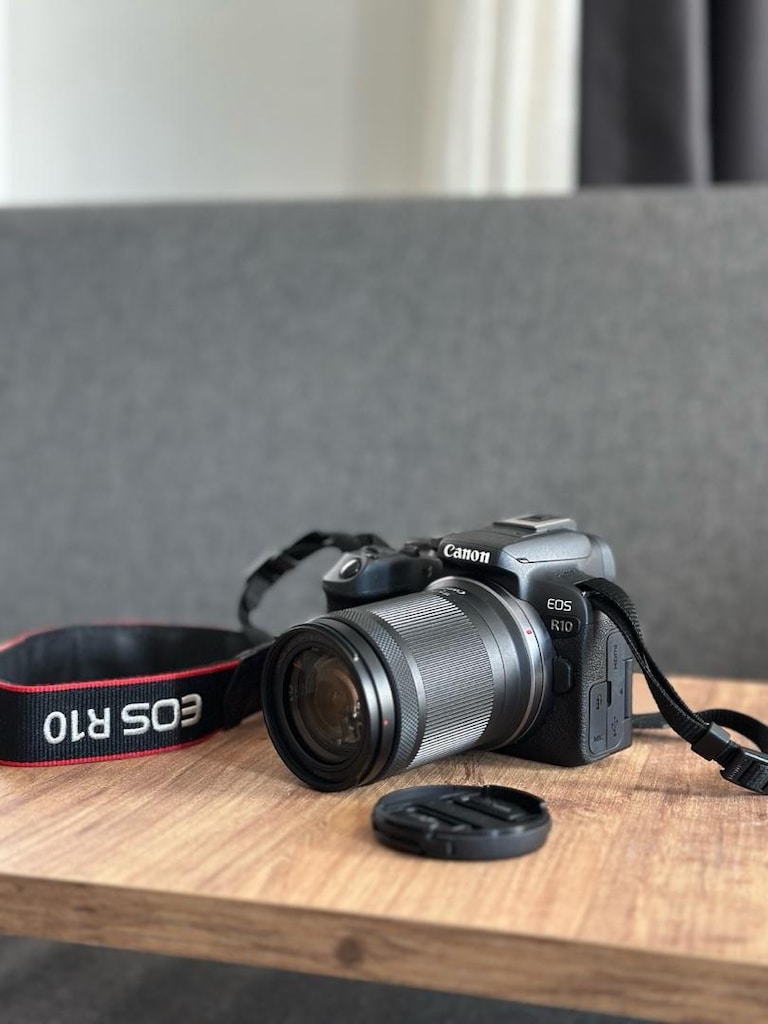 Sıfır Ayarında Canon EOS R10 + RF-S 18-150mm Lens (Shutter: 600) - 2