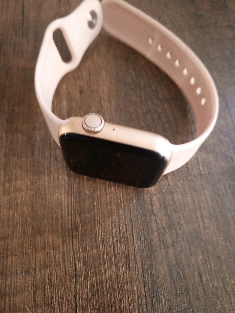 Apple wacht 6 serisi orjinal şarj aleti var - 3