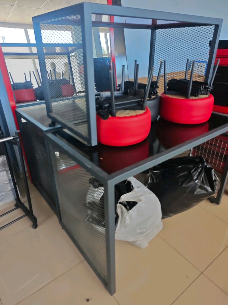 mağaza rafları komple satılıktır 300m2 - 3
