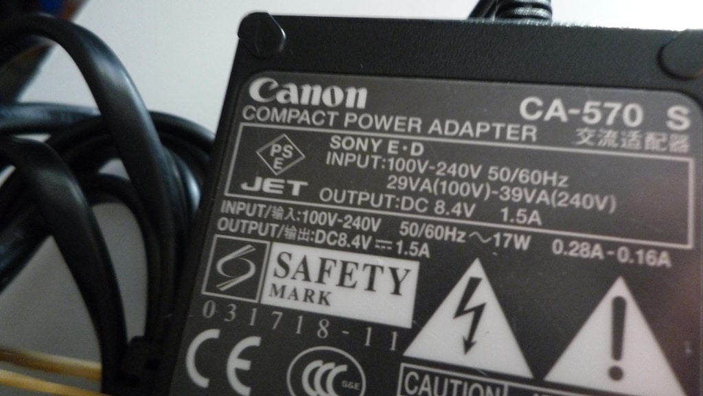 Canon CA-570 Orijinal Video Kamera Şarj Adaptörü - 5