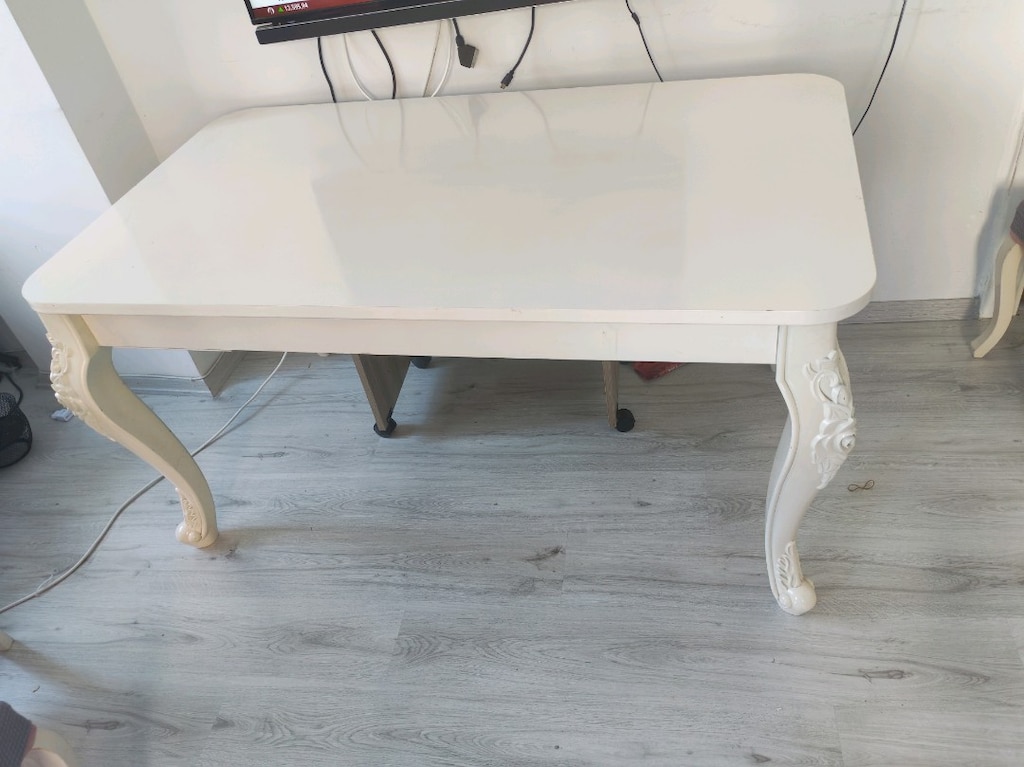 Beyaz Yemek Masasi - 6