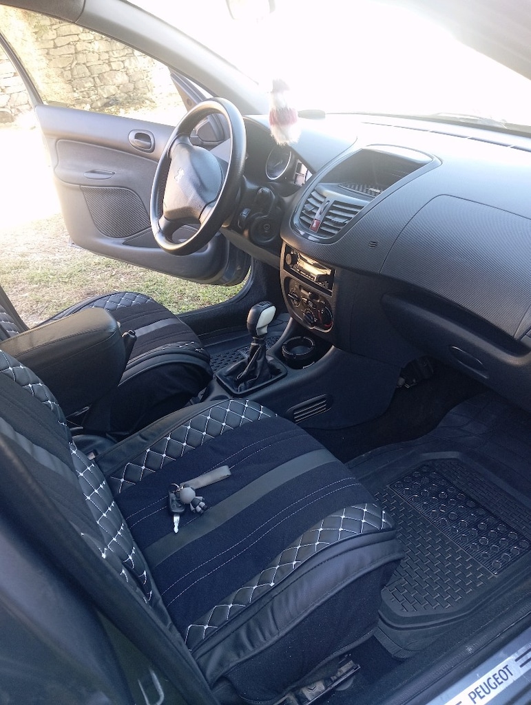 Peugeot Comfort Hecbek Model 2010 - 5