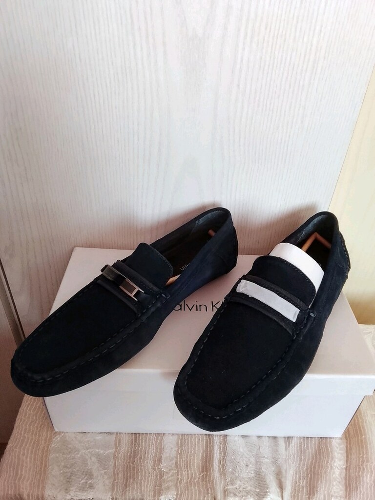 Calvin Klein Lacivert suet loafer.