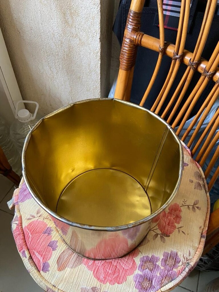 ALTIN RENKLİ METAL SAKSI 22cm - 2