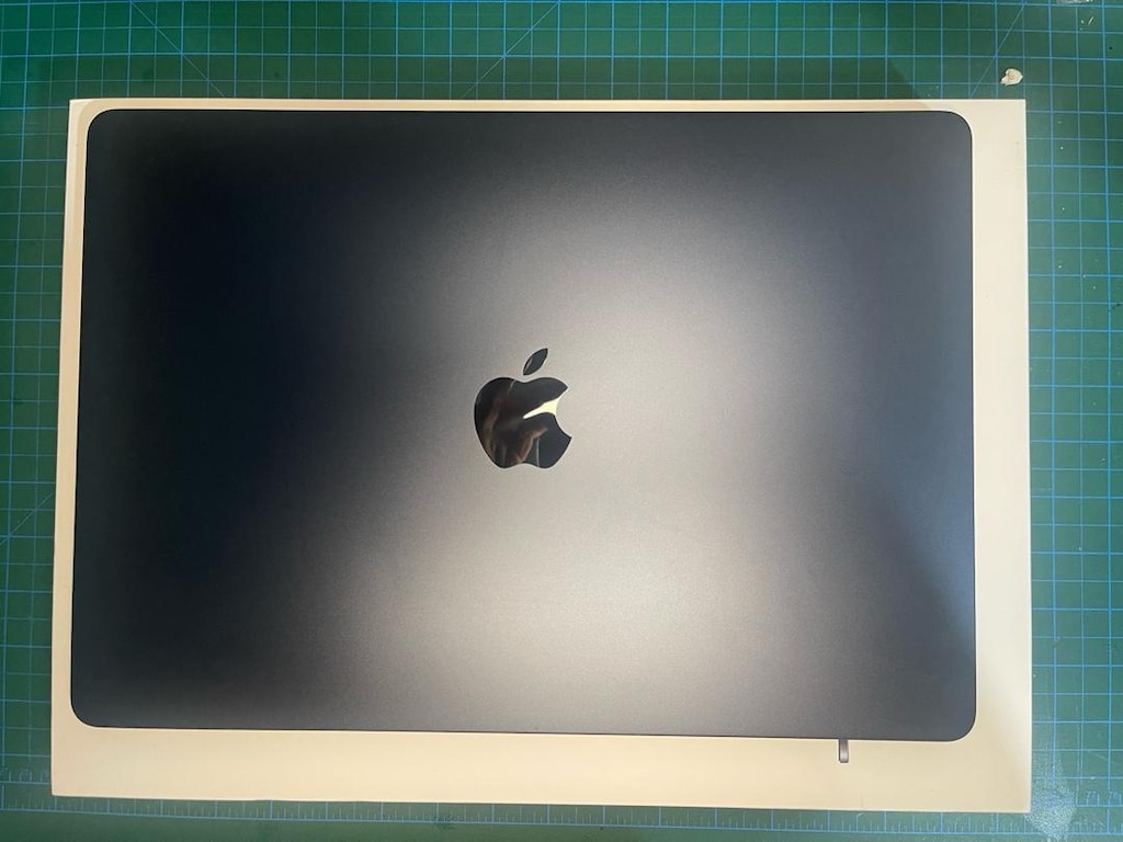 MACBOOK AIR M2 16GB RAM 1 TH SSD - 4