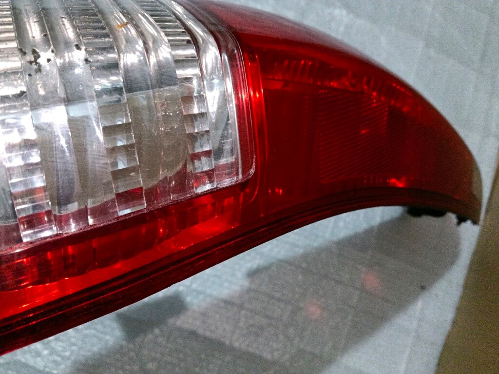 Honda crv 2005 2006 sağ arka stop orjinal sökme çok ufak bi çatlağı va - 17