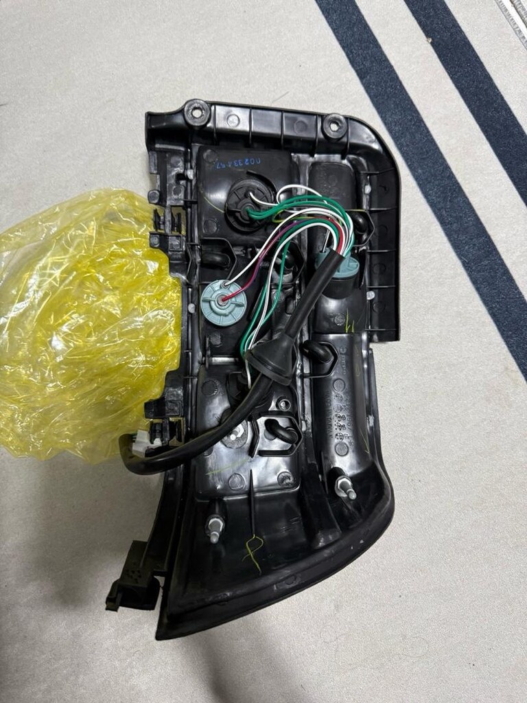 Toyota corolla sol stop lambası depo marka sıfır - 2