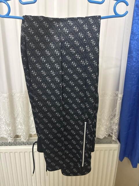 Guess eşofman altı
