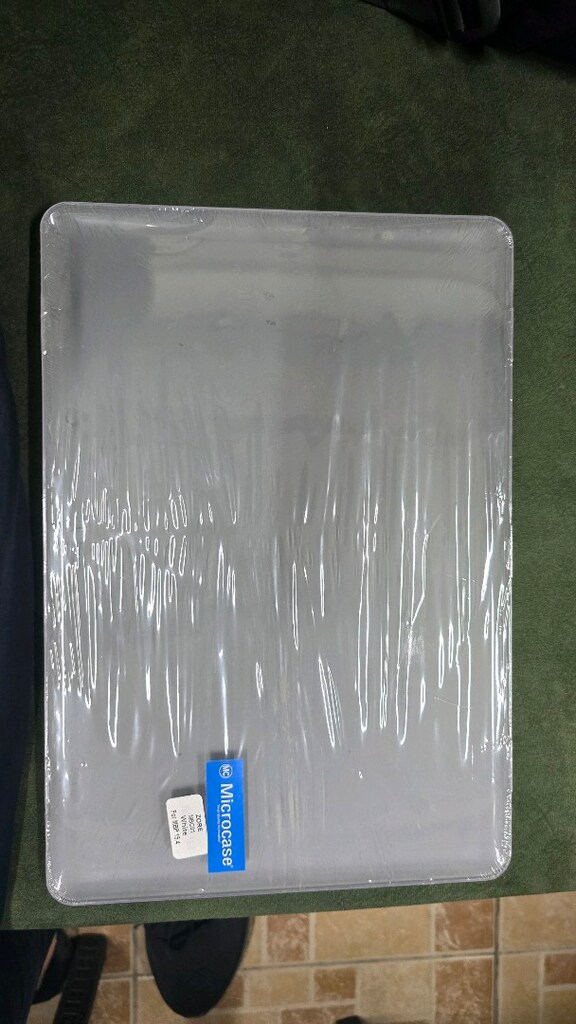 Microcase Zore MacBook Pro 15.4” Beyaz Koruyucu Kılıf - 2