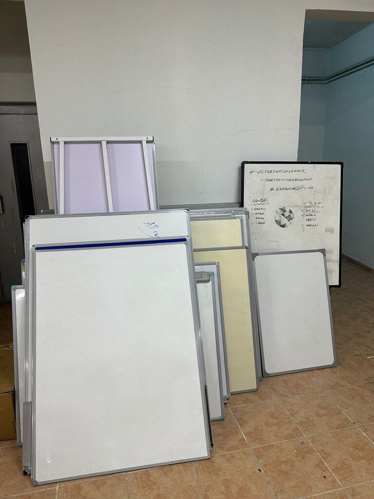 KLAS OFİS ÜSKÜDAR YAZI TAHTASI ÇEŞİTLERİ İKİNCİ EL ÜRÜN - 2