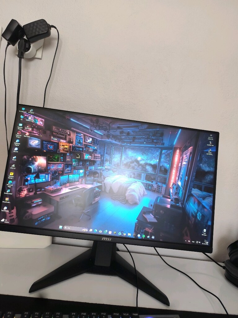 OYUNCU MONİTÖR 200Hz 0.5ms - 3