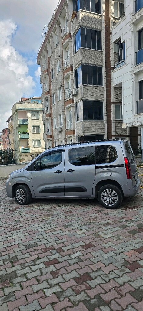 opel combo 1.5d Essential otomatik - 6