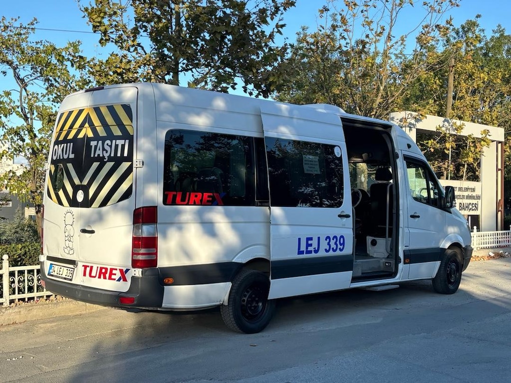 2013 Model Sprinter 906 - L Plaka ile Birlikte / Sıfır Motorlu Okul Pa - 9
