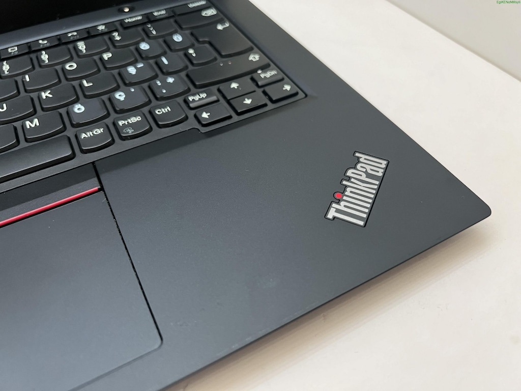 THİNKPAD X13 İ5 10. NESİL 16 GB RAM 256 SSD - 4