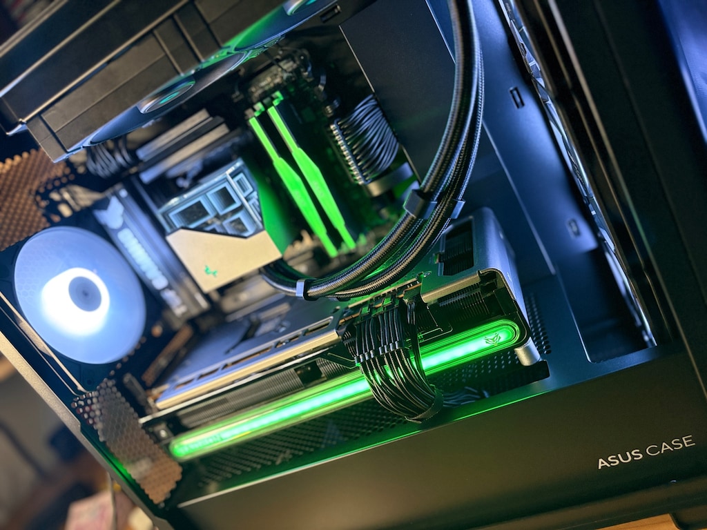 AMD Ryzen 7 7700X / Nitro+ 7800XT / 32GB DDR5 Hazır Gaming Kasa - 3