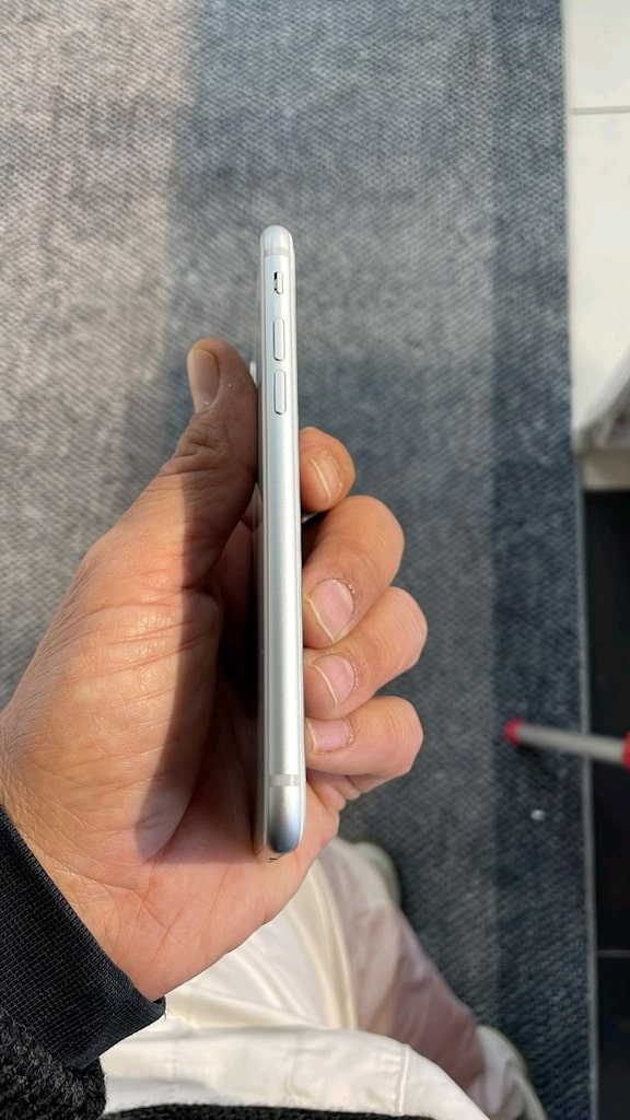 IPHONE 8 64 GB BEYAZ TR HATASIZ DAHA TEMİZİ YOKTUR - 5
