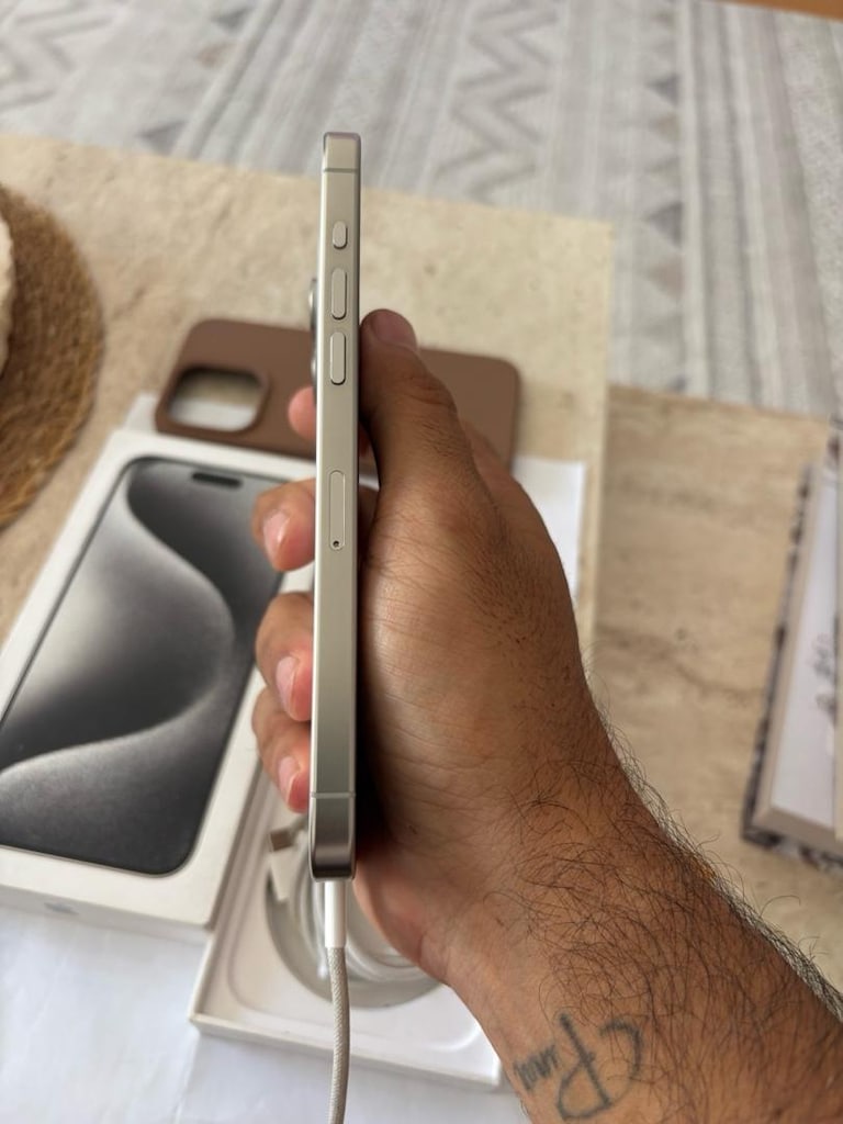 Yurtiçi sıfır gibi 15promax 256 gb pil 88 kutu faturalı hatasız - 5