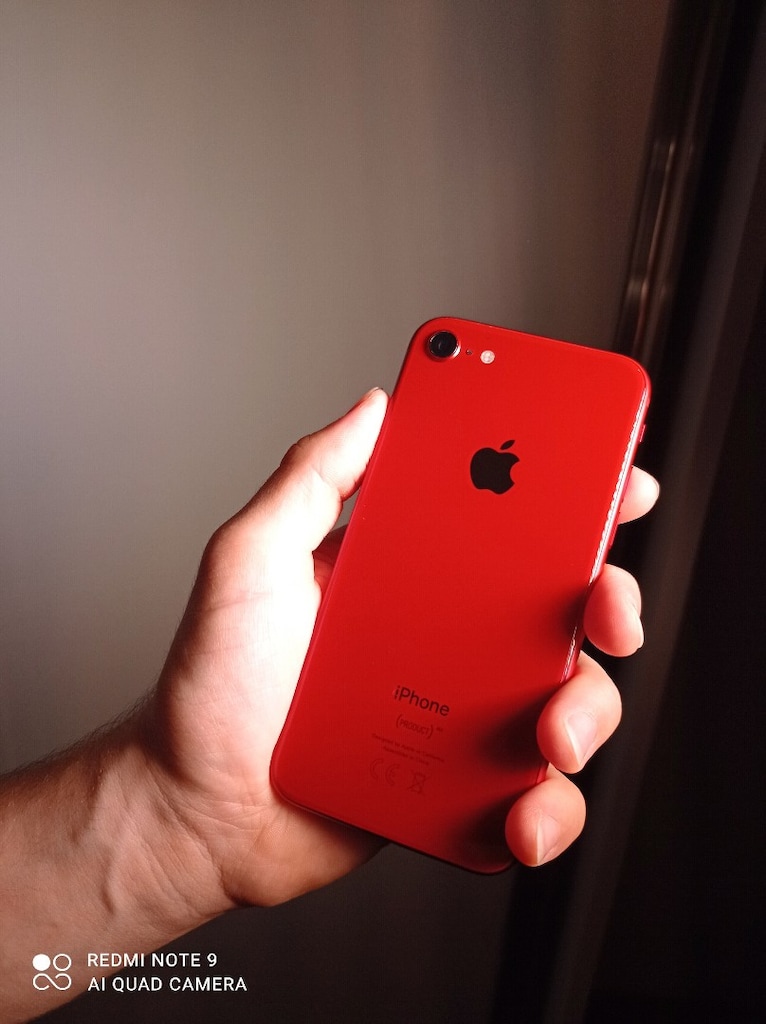 iPhone 8 Kırmızı - %100 Pil Sağlığı / Kılıf + Kablo Dahil - 5