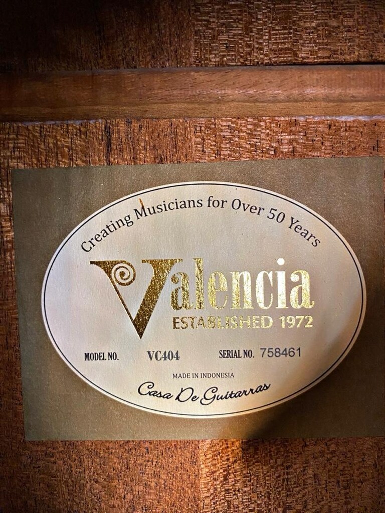 Valencia VC404 Klasik Gitar - 11
