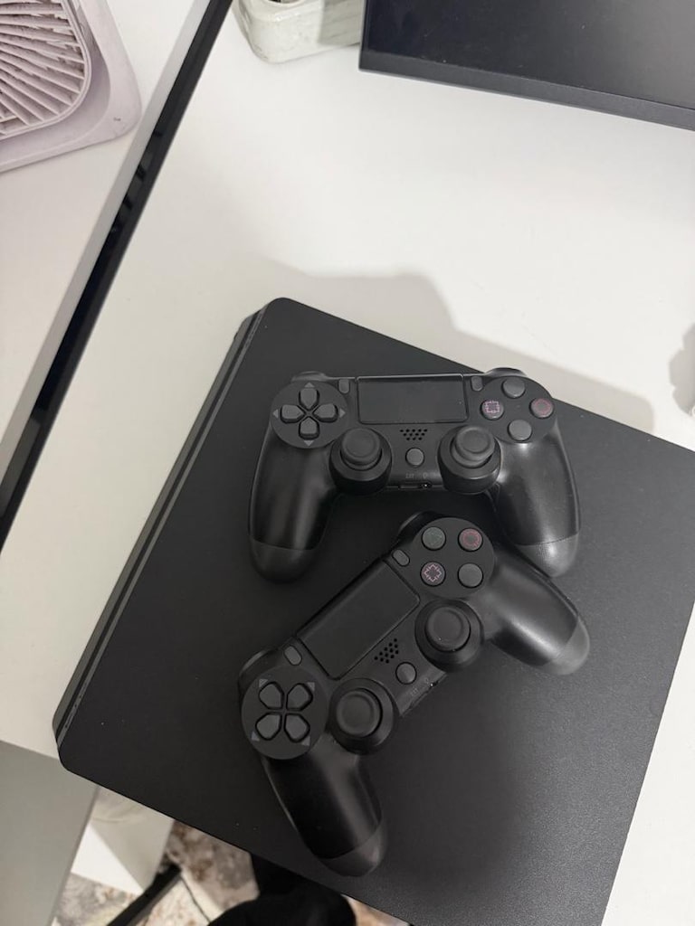 Ps 4 slim satılık - 4