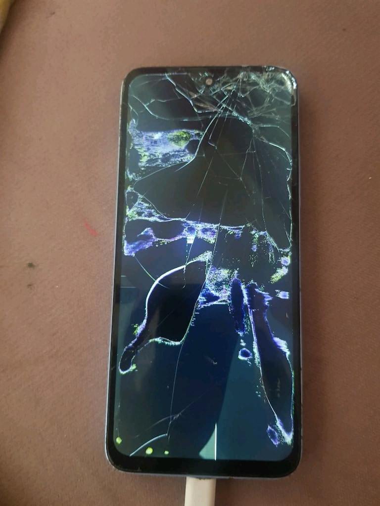 REDMİ 12 EKRAN KIRIK,ANAKART SAĞLAM,PARÇA NIYETINE - 2