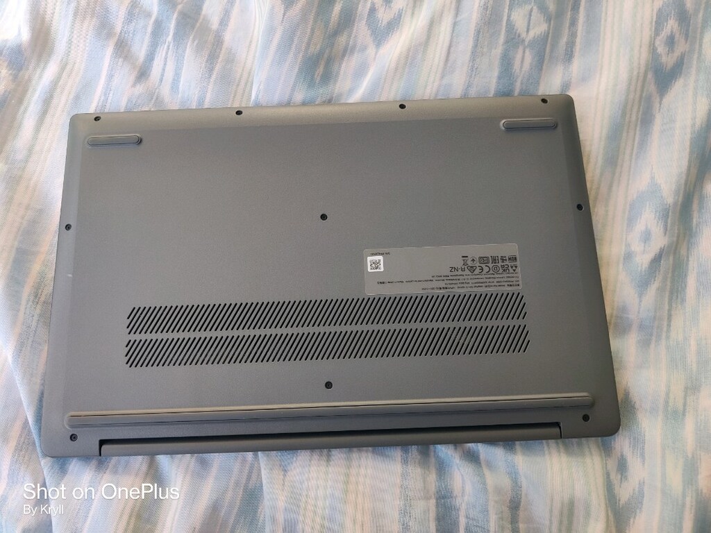Lenovo Ideapad Slim 3 Lenovo Çanta+ JD Mouse İ5 12450H 8GB Ram 512 SSD - 6