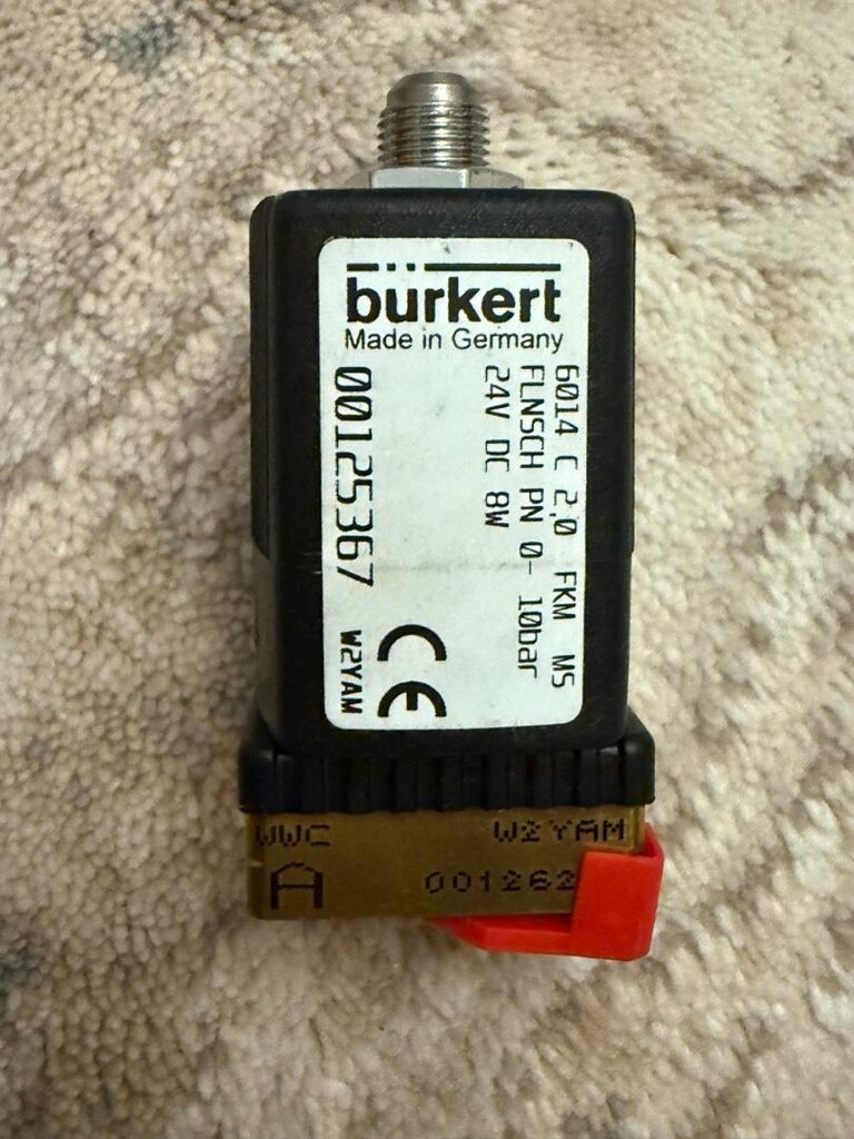 Bürkert 00125367) 24V DC ile ç FKM (Viton) contalı 3/2 yollu bir vana - 2