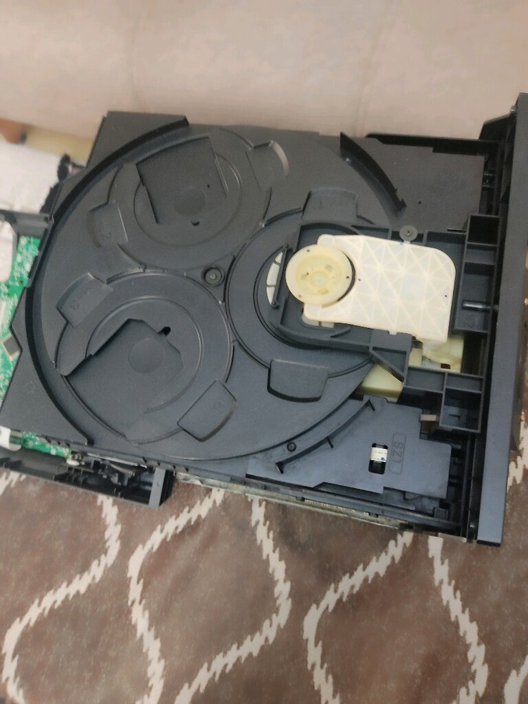 Sony MHC-AV 50 Müzük setinin Sidi bölümü temiz. - 2