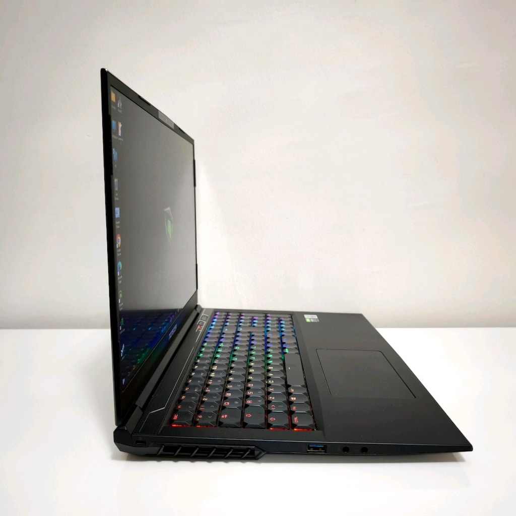 Monster Tulpar / 32 Ram / 1 Tb Ssd/ 8 Gb Rtx2070 / 144 Hz / İ7 İşlemci - 5