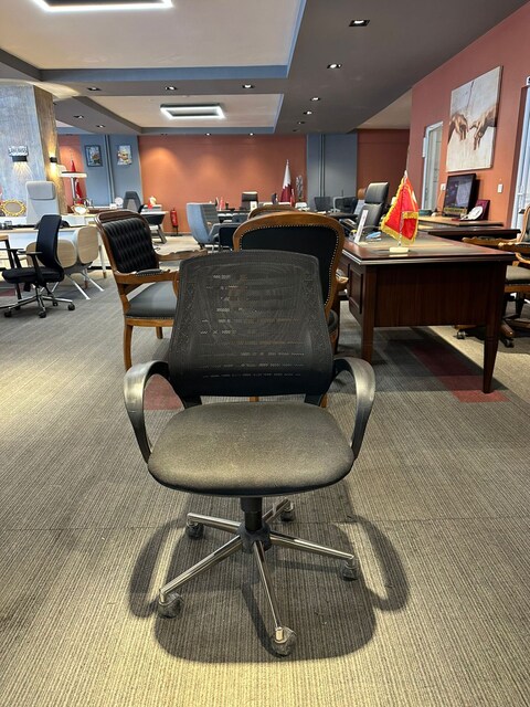 KLAS OFİS ÜSKÜDAR KROM AYAKLI SİYAH FİLELİ ÇALIŞMA KOLTUĞU