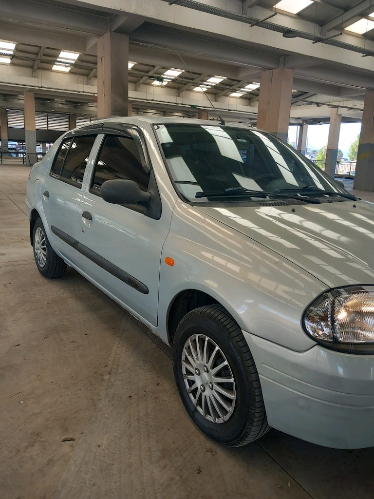 Renault Clio - 2