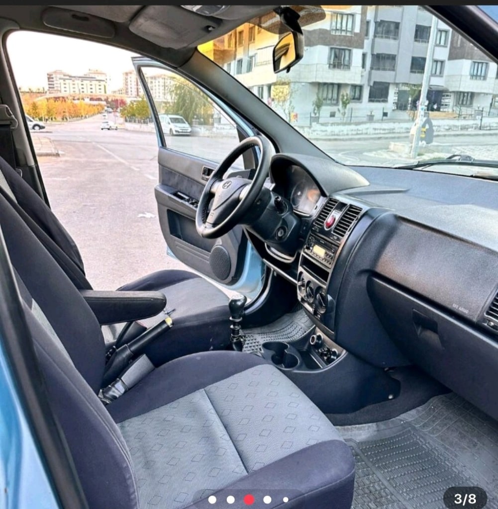 Mavi Hyundai Araba - 5