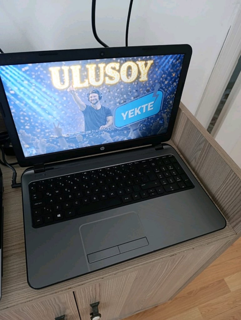 samsung leptop pentunim 8gb rem - 2