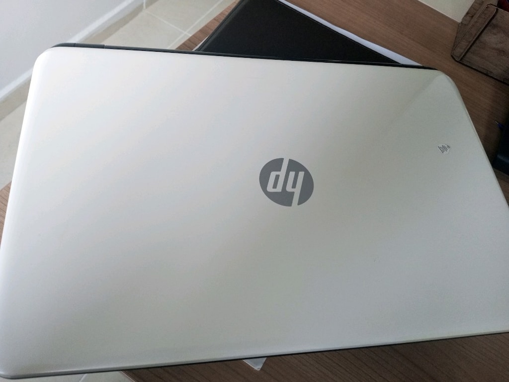 HP Pavilion laptop - 4