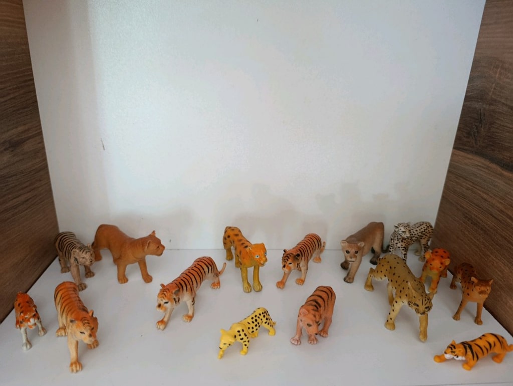 44 adet aslan kaplan figur - 4