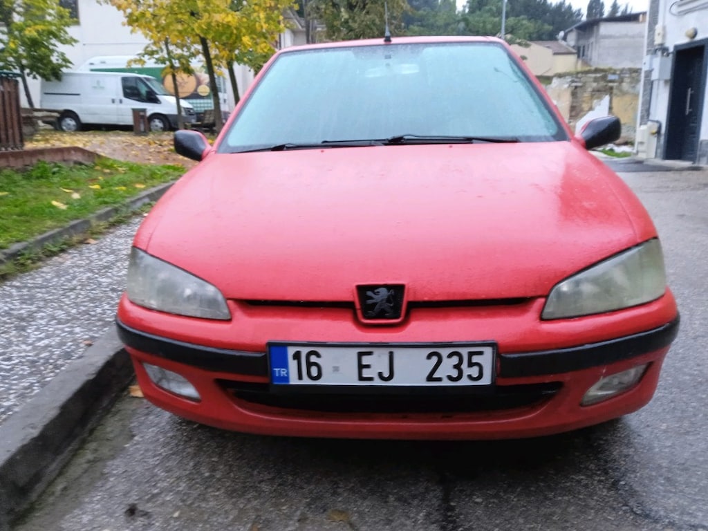 Kırmızı Hatchback Araba 1998 orjinal muayne sigorta yeni2028 e kdr - 5