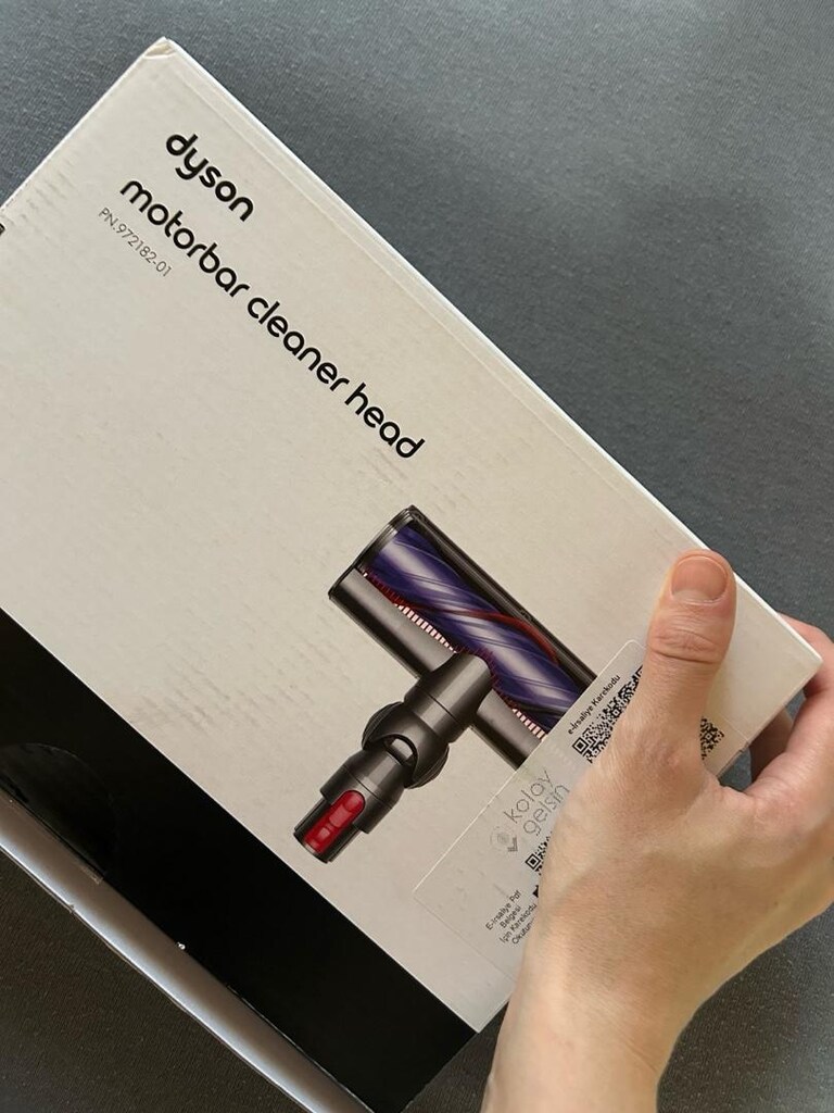 Dyson v10 halı başlığı - 3