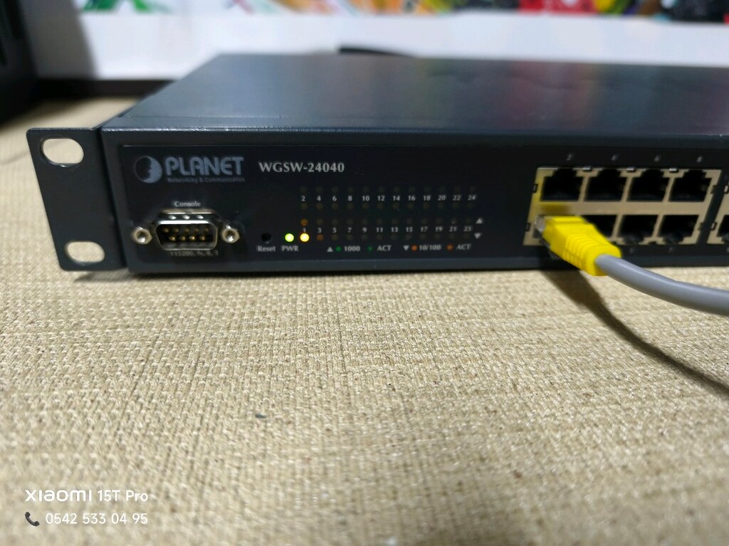 PLANET WGSW-24040 Switch - 8