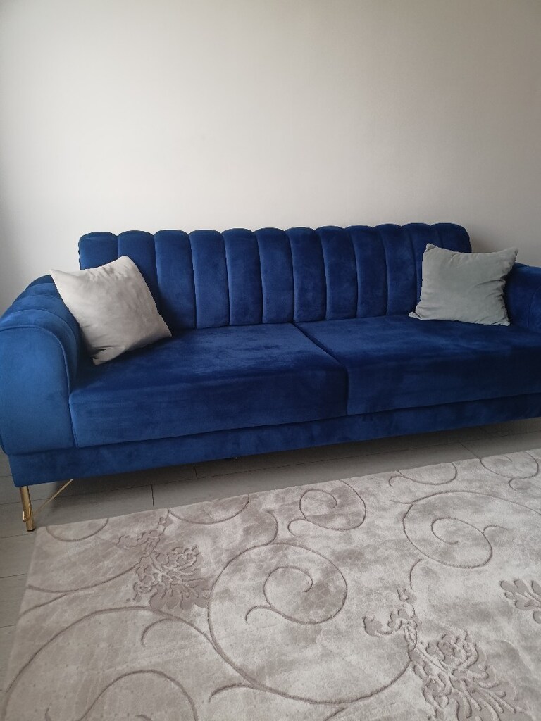 koltuk takımı ve TV ünitesi