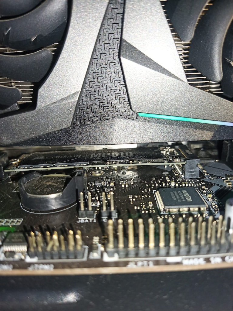 Ryzen 5 3600 + GTX 1660 Super + 16GB DDR4 Ram - 3