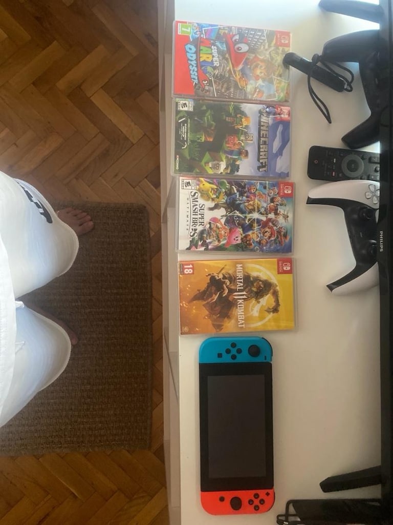 Nintendo switch - 2