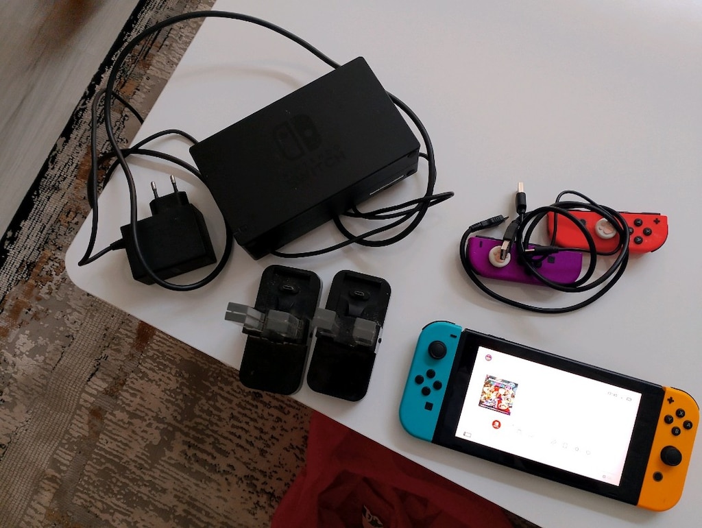Nintendo Switch V2 (2020 model) Temiz tam set+1 adet oyun (Mario kart) - 3