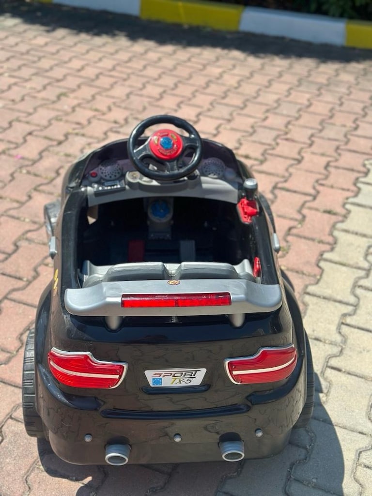akülü çocuk arabası BMW ışıklı müzikli - 4