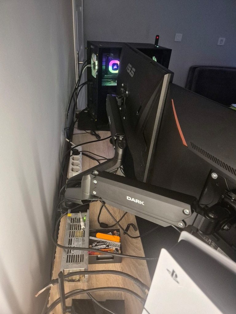 Asus tuf RTX 4070 - 3