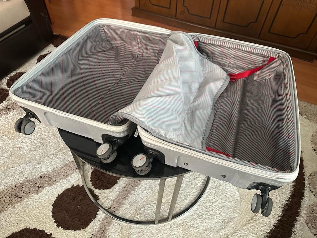 American Tourister Orta Boy Sert Kabuk Valiz – 4 Tekerlekli - 5