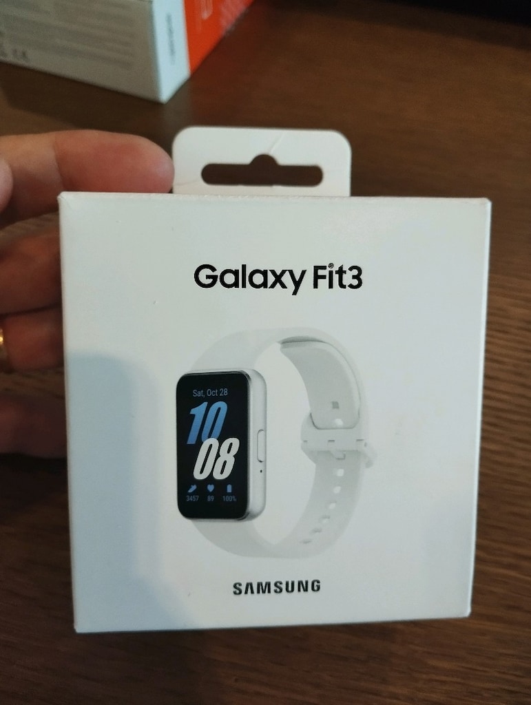 Samsung Galaxy Fit3 - 2