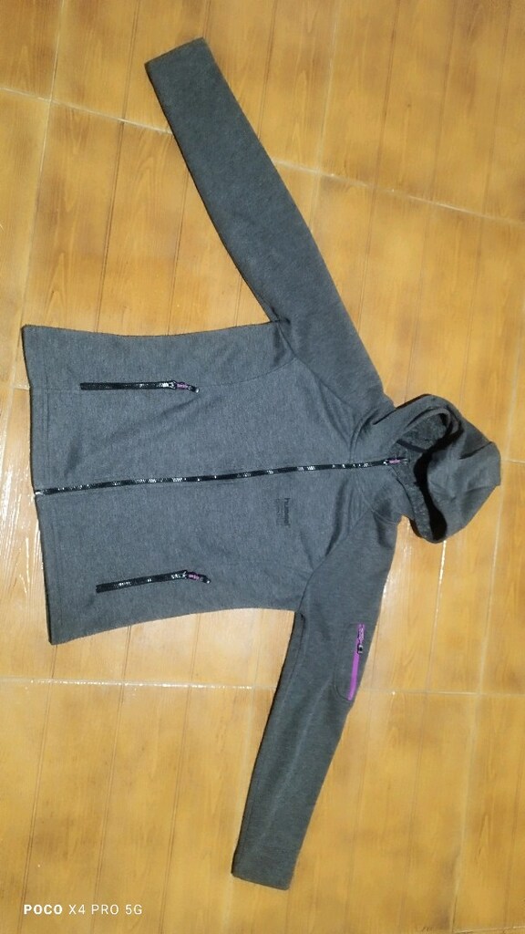 #Hummel kapişonlu sweat montEni çekilince 50 Boyu 63 Bu tip çokça var. - 2